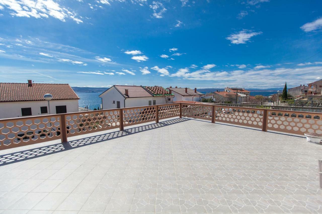 Apartments Vita Novi Vinodolski Exterior foto